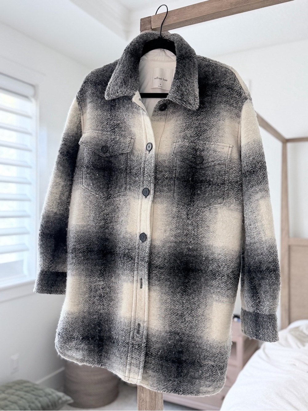 Aritzia Wilfred Free Black & Cream Plush Plaid Shacket Jacket
